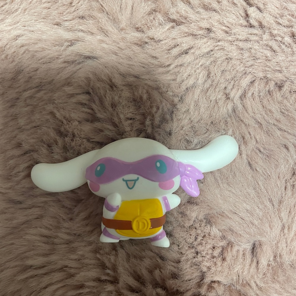 Hello kitty x ninja turtles mcdonalds toy